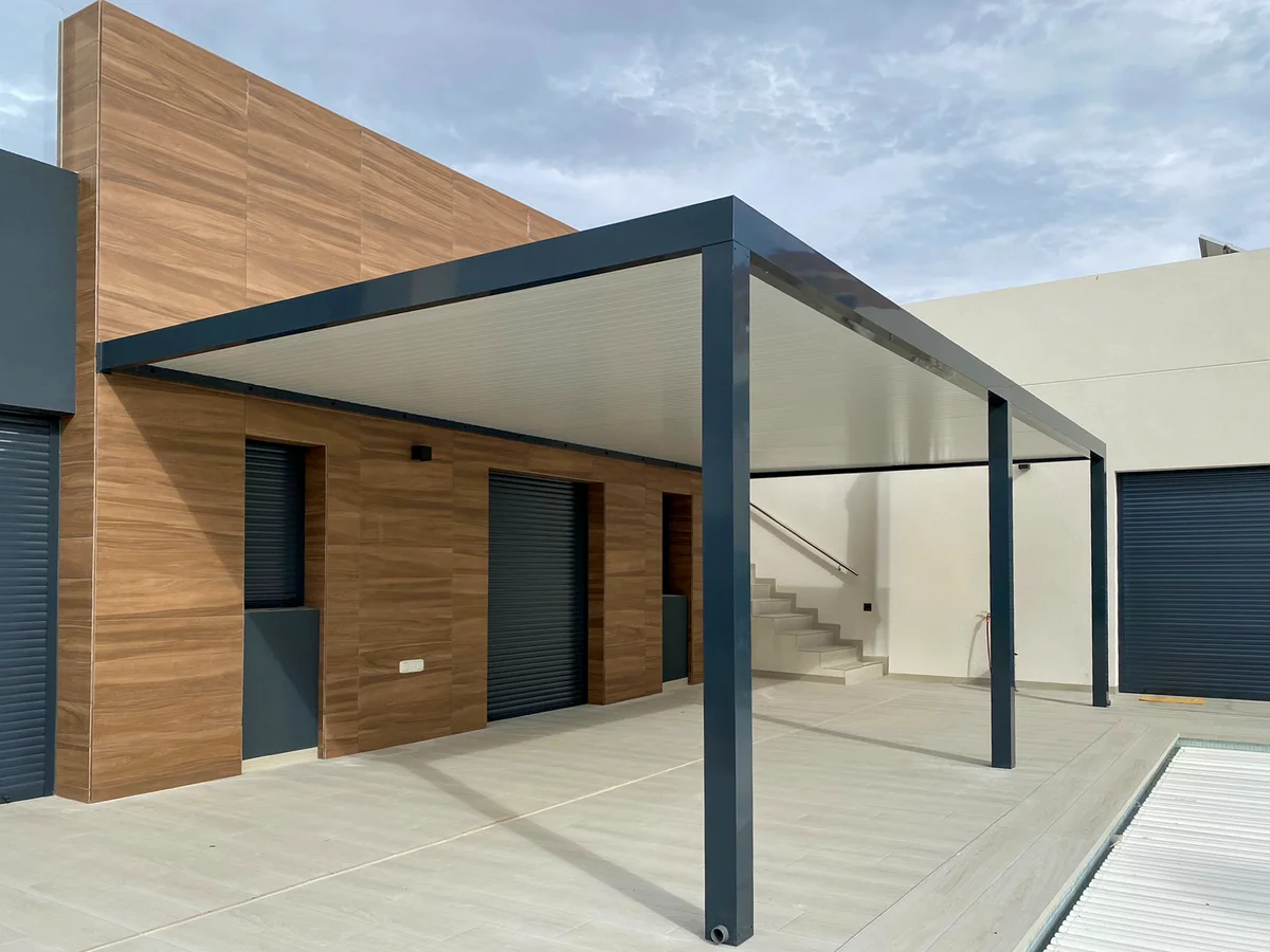 Modern Pergola installed by Toldos Corona