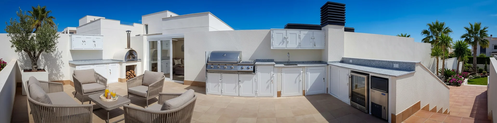 Cocina de exterior instalada en una terraza