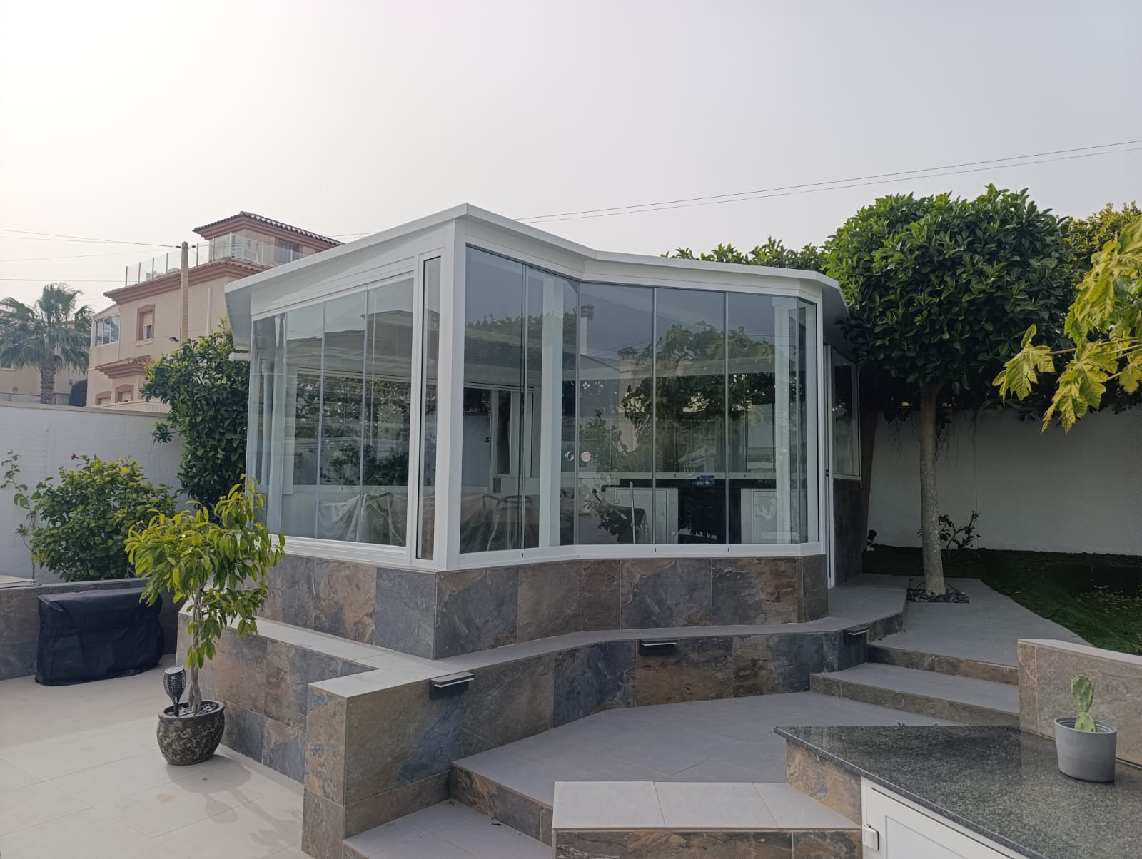 Glass enclosure 01