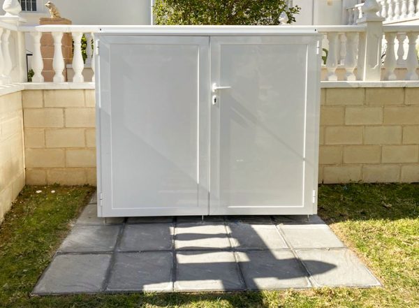 Integrated aluminium work - Aluminium solutions that improve order and make better use of awkward spaces. in Alicante | Toldos Corona