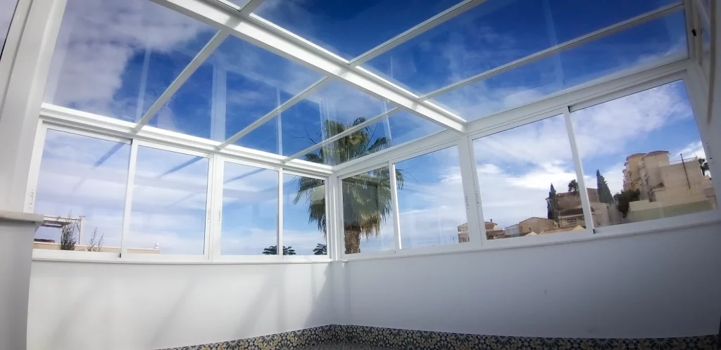 Fermetures vitrées - Autres lignes de produits à Alicante | Toldos Corona