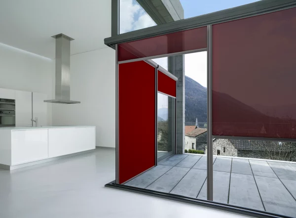 Deuxième vue du système vertical - Screens verticaux pour la protection latérale et périphérique. à Alicante | Toldos Corona