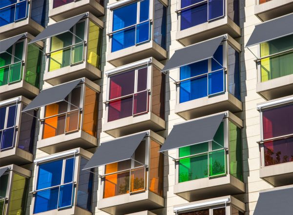 Application with alternative fabric - Straight-point awnings for windows and sun-exposed facades. in Alicante | Toldos Corona