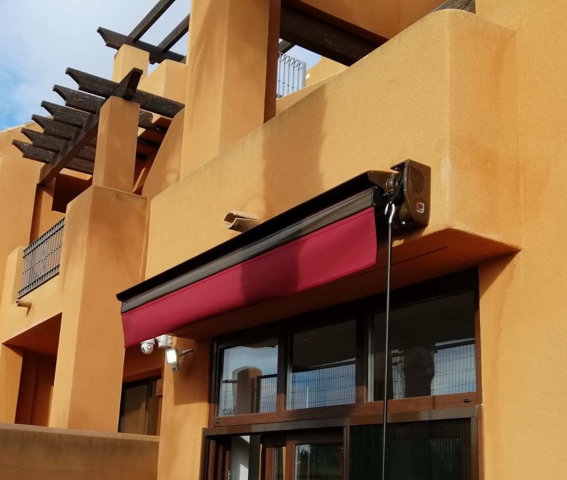 Store semi-coffre 02