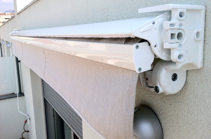 Store semi-coffre 07